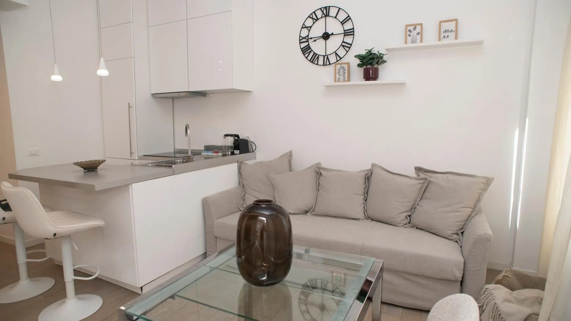 Maison B ميلان 0*,